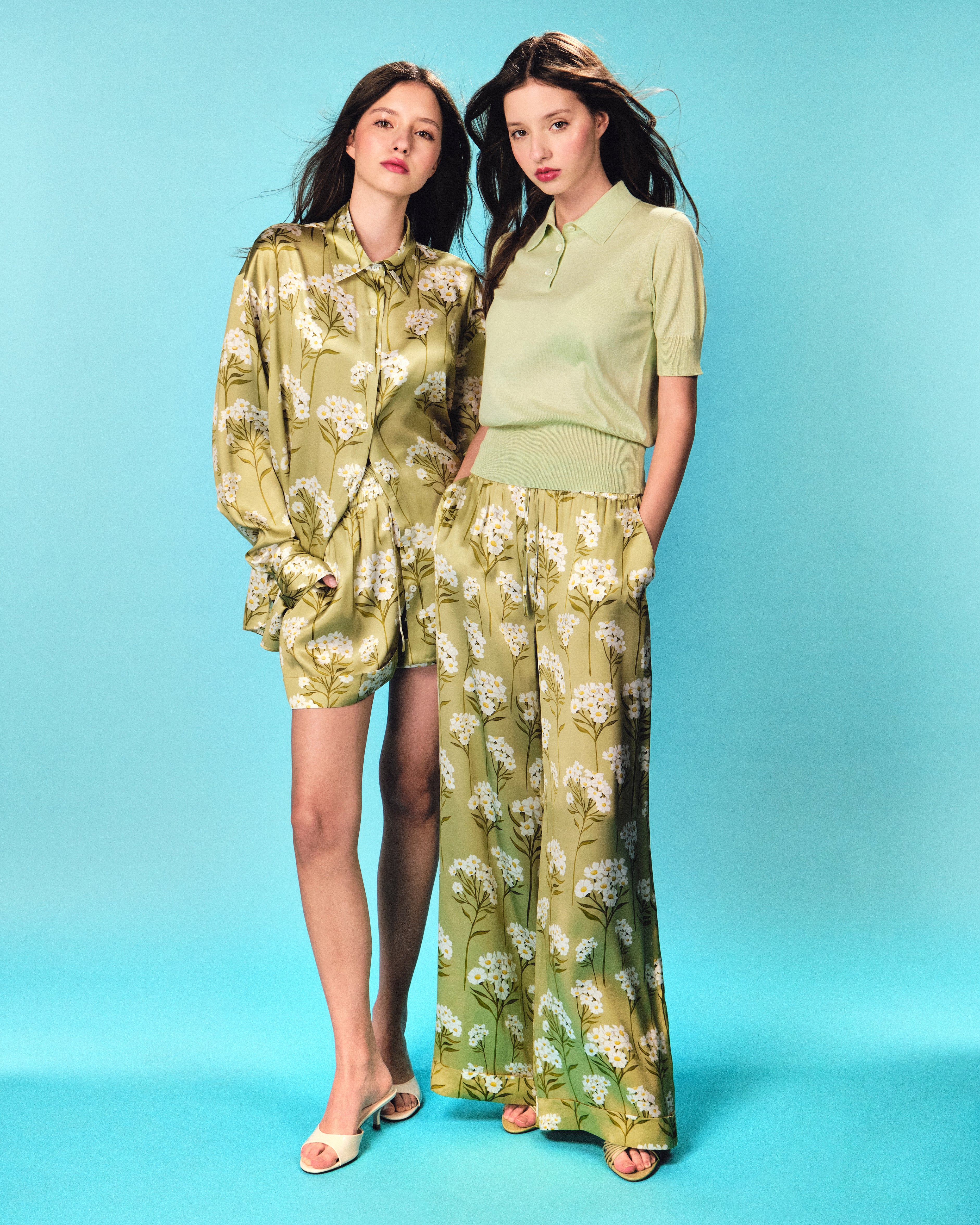 Daisy print silk pants
