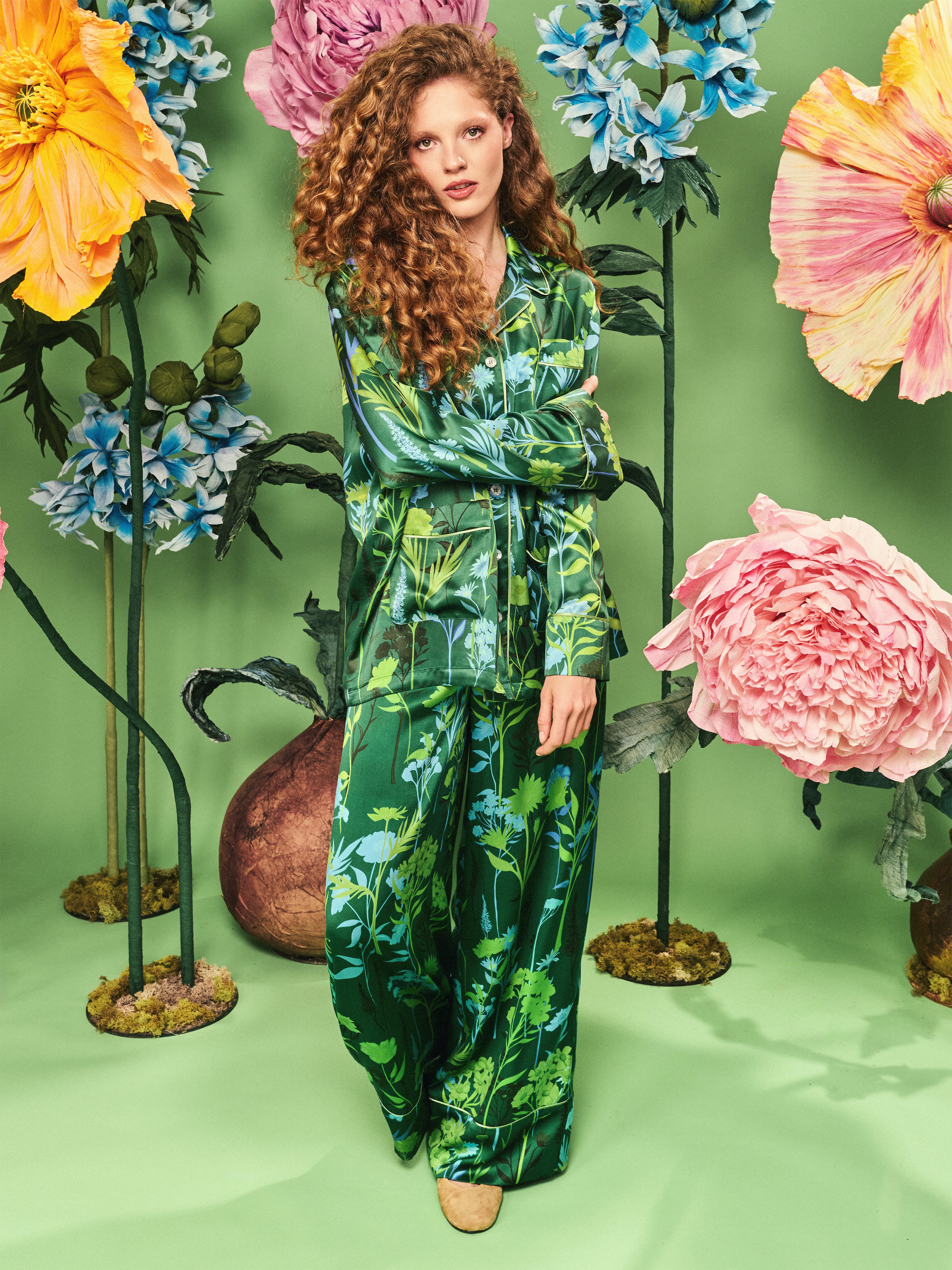 Pantaloni mătase floral verde