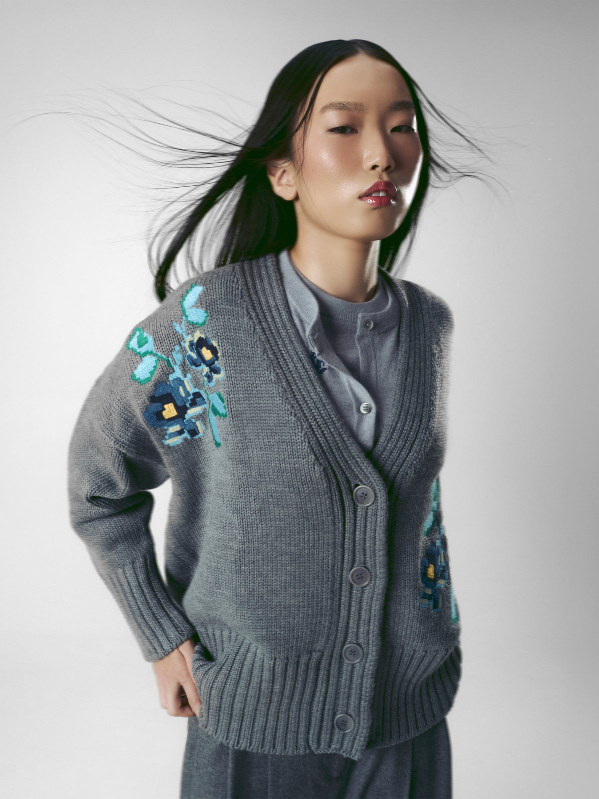 Embroidered Knit Cardigan in grey
