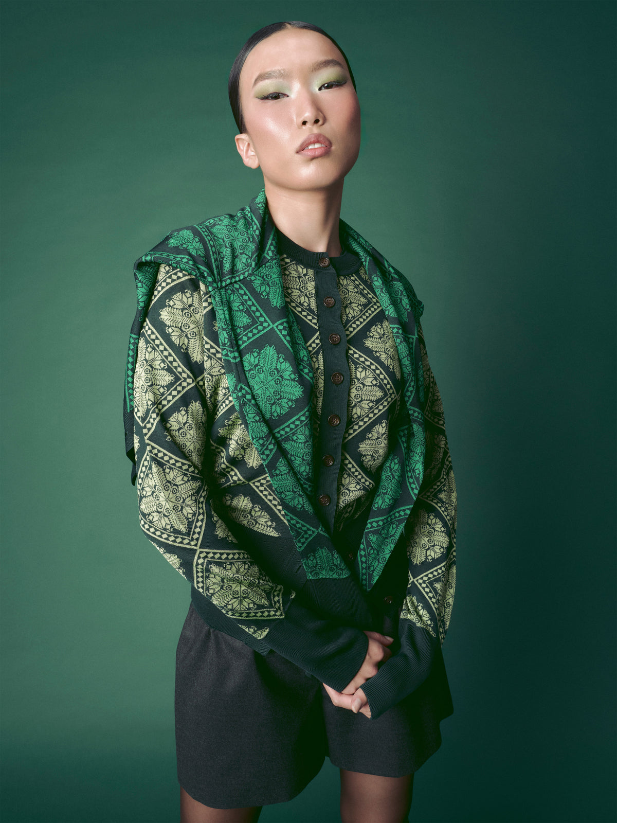 Jacquard knit Cardigan in olive green 
